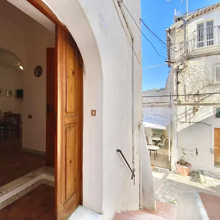 Apartment Holidaycasa Isabel - In Pieno Centro Storico